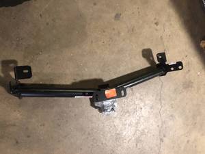 TowSmart Custom 2 in. Hitch Receiver for Chevrolet Equinox, GMC Terrain, Pontiac Torrent, Vue  Customer Returns See Pictures