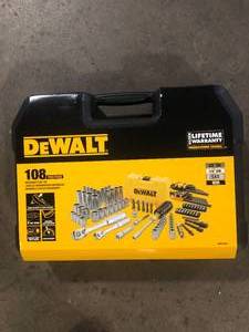 DEWALT 14 in. x 38 in. Drive Polished Chrome Mechanics Tool Set (108-Piece)  Customer Returns See Pictures