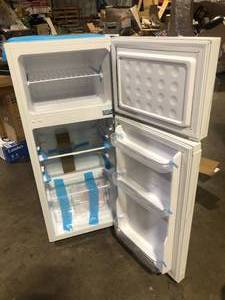 Vissani 4.5 cu. ft. 2-Door Mini Refrigerator in White with Freezer  Customer Returns See Pictures