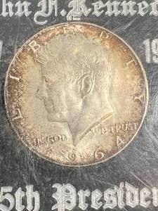 1964 US KENNEDY HALF DOLLAR IN CASE