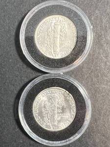 2 US MERCURY DIMES IN AIRTITES 1943 1944-D FB