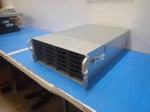 lot 32 image: SuperMicro&nbspCSE-846 24-Bay LFF &nbspINTEL(R) XEON(R) CPU E5620  2.40GHZ  16GB DDR3 ECC  NO HDs  Includes CAB-AC power cable 
