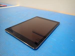 lot 44 image: Apple&nbspiPad Air 1st Gen A1474  16GB of storage  WIFI Only  Includes Charging Cable 
