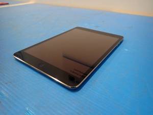 lot 46 image: Apple&nbspiPad mini 2nd Gen A1489  16GB of storage  WIFI Only  Includes Charging Cable 