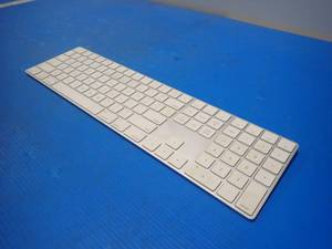 lot 69 image: Apple A1843 Wireless Keyboard 