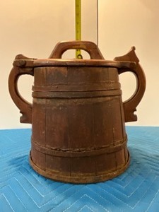 lot 34 image: Antique 12 Swedish Tankard