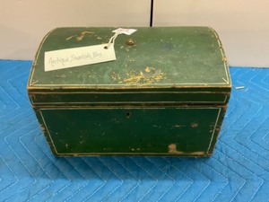 lot 82 image: Antique Swedish Box