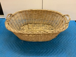 lot 90 image: Wicker Basket