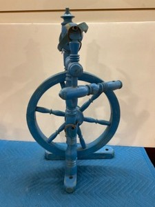 lot 93 image: Antique Spinning Wheel