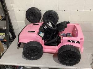 lot 428 image: SESSLIFE Kid Ride on Cars with Lights, Horn, Safety Belt,