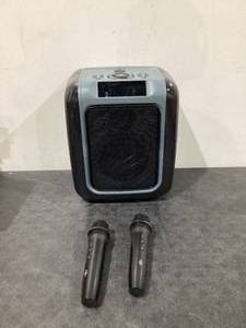 lot 531 image: The Singing Machine 990302401 Cube Casting Karaoke