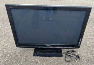 lot 35 image: PANASONIC 42 FLATSCREEN TV
