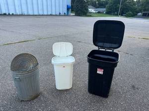 lot 51 image: Various Garbage Cans