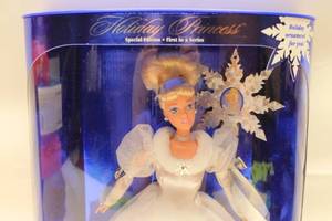 lot 11 image: Disney Special Edition Holiday Princess Cinderella Doll
