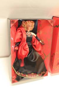 lot 34 image: Mattel Barbie Collectibles Manns Chinese Theatre Doll