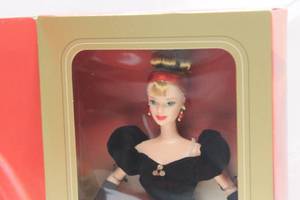lot 57 image: Avon Exclusive Winter Splendor Barbie Doll Special Edition