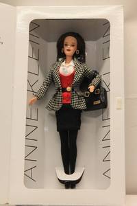 lot 78 image: Anne Klein Limited Edition Barbie Doll