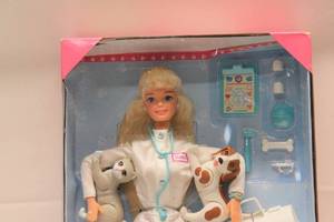 lot 108 image: Barbie Pet Doctor Doll Set