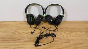 lot 31 image: Set of 2Turtle Beach - RECON 50X Wired Surround Sound Ready Gaming Headset for Xbox One & Xbox Series XS - BlackGreen Missing Mic Pac