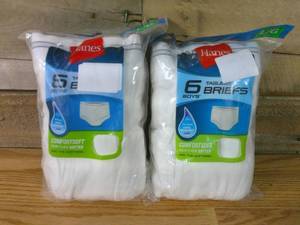 lot 106 image: Set of 2 Hanes Boys Comfortsoft White Tagless Briefs Size L(14-16) 6 pai
