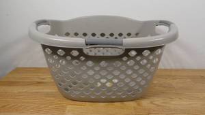 lot 132 image: 1.8bu Hip Hugger Laundry Basket Gray - Brightroom