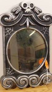 lot 139 image: Animated Faded Skeleton in Frame Halloween Decorative Prop - Hyde & EEK