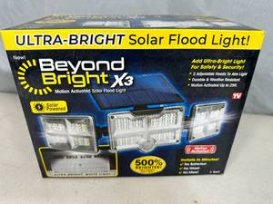 New Beyond Bright X3 Solar Powered Floodlight