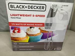 New Black and Decker 5 Speed Hand Mixer