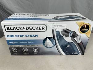 New Black and Decker Evensteam Clothing Iron