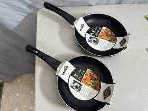 2 New Non-Stick Aluminum Frying Pans