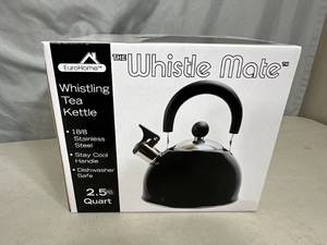 New 2.5 Quart Whistling Tea Kettle