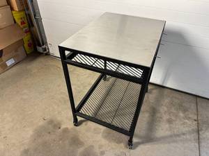 New Display Model Ooni Pizza Oven Table