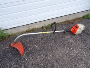 lot 3 image: Stihl FS 36 String Trimmer