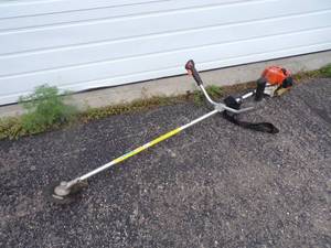 lot 4 image: Stihl FS 85 Brush Cutter