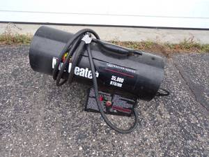 lot 6 image: Mr Heater 35000 Propane Heater