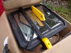 lot 8 image: Flor Craft Wet Tile Saw