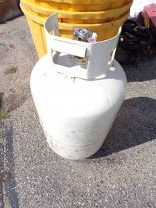 lot 56 image: 30# Propane Tank FULL