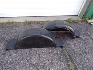 lot 64 image: Pair of Trailer Fenders