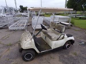 lot 39 image: Yamaha Golf Cart Gas Engine