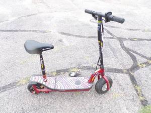 lot 16 image: Zip Electric Scooter with Charger tested and works