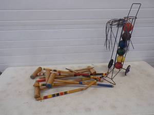 lot 119 image: Vintage Croquette Set