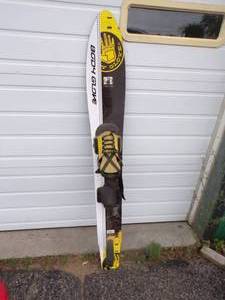 lot 71 image: Body Glove Ski