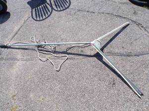 lot 92 image: 4 weed Razer Lake Weed Removal Tool