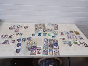 lot 143 image: Huge American league Centeral  Baseball Card Lot