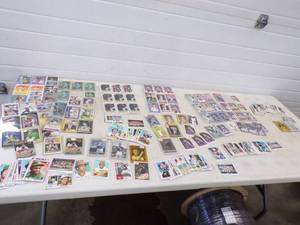 lot 145 image: Huge American league West Baseball Card Lot