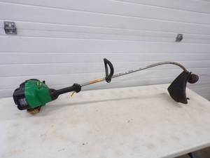 lot 157 image: Weed Eater String Trimmer