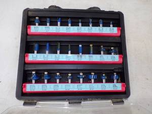 lot 160 image: Router Bit Set