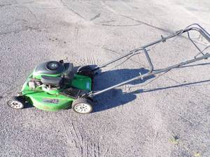 lot 162 image: Lawnboy Push Mower