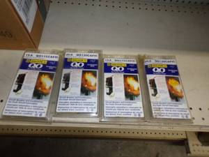 lot 191 image: 4 Square D Combination AFCI Circuit Breakers
