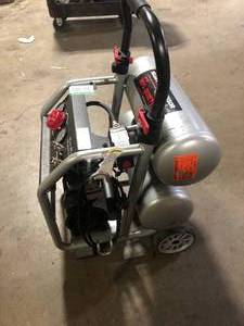 lot 6 image: Husky 4.5 Gal. 175 PSI Portable Electric Quiet Air Compressor Customer Returns See Pictures